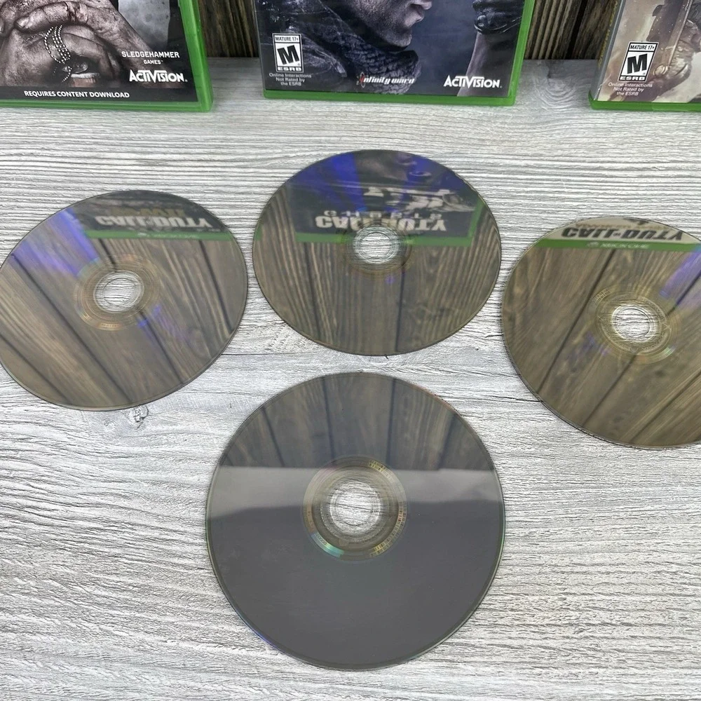 Xbox One Call Of Duty Games Lot Of 4 Modern Warfare-advanced Warfare- Ghosts